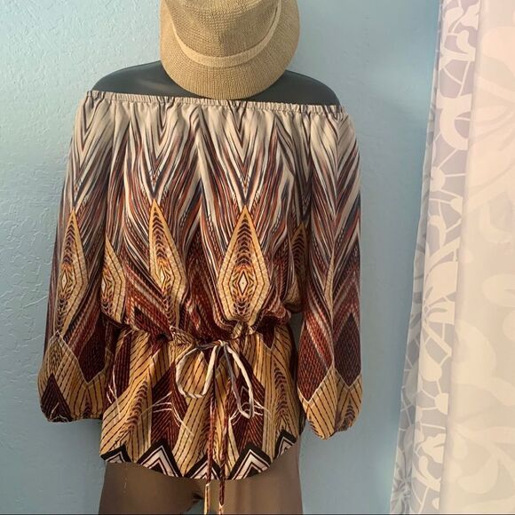 Fashion Nova Brown & Yellow Boho Chevron Print Off Shoulder Blouse Size Small - Picture 1 of 10